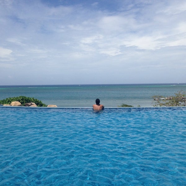 9/12/2014 tarihinde Alejandro G.ziyaretçi tarafından Pristine Bay Resort'de çekilen fotoğraf