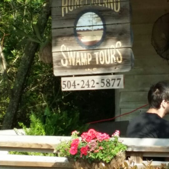 รูปภาพถ่ายที่ Dr. Wagner&#39;s Honey Island Swamp Tour โดย Jason U. เมื่อ 4/24/2014