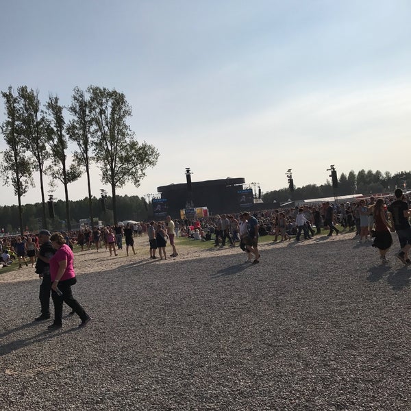 Photo taken at Werchter Boutique by Mathias N. on 7/8/2017