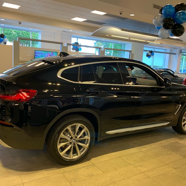 BMW of Mamaroneck Car Dealership