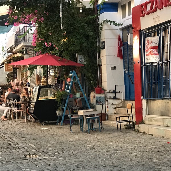 Photo prise au Keçi Cafe par Ergin K. le8/8/2019