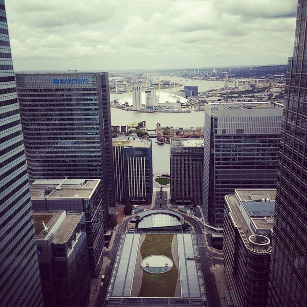 Photo taken at Hilton London Canary Wharf by 🐯 A. on 8/29/2015