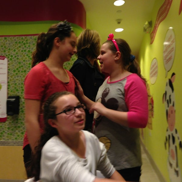 Photo taken at Menchie&#39;s by Chris R. on 3/2/2013