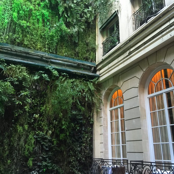 7/19/2016 tarihinde Frédéric P.ziyaretçi tarafından Hôtel Pershing Hall'de çekilen fotoğraf