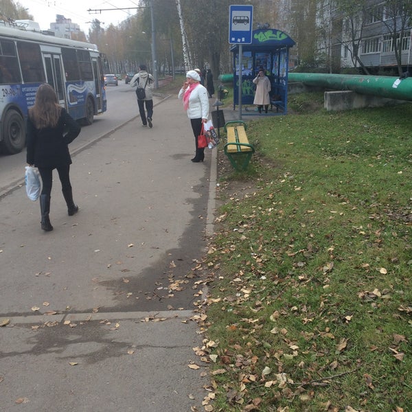 Рыбинск заволжье. Остановки рыбинск. Остановочный комплекс. Фурманов остановки. Современные остановочные павильоны.