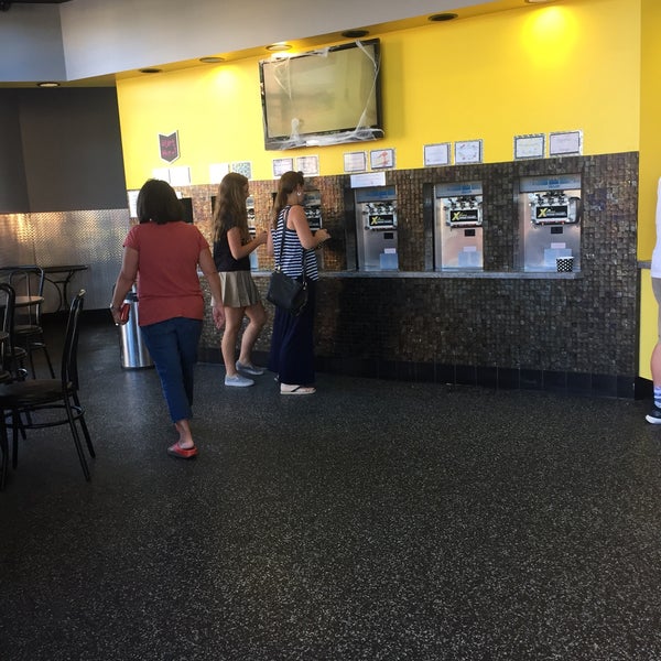 Xtreme Yogurt (Artık Kapalı) Bressi Ranch 2659 Gateway Rd Ste D107