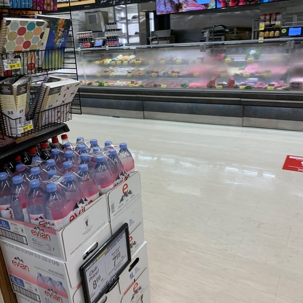 Photos at Pavilions Supermarket in Marina del Rey