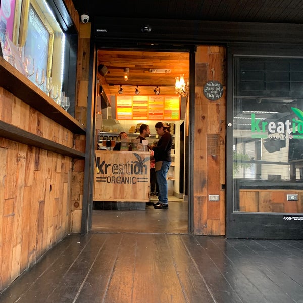 11/15/2019にDevin B.がKreation Kafe/Juiceryで撮った写真