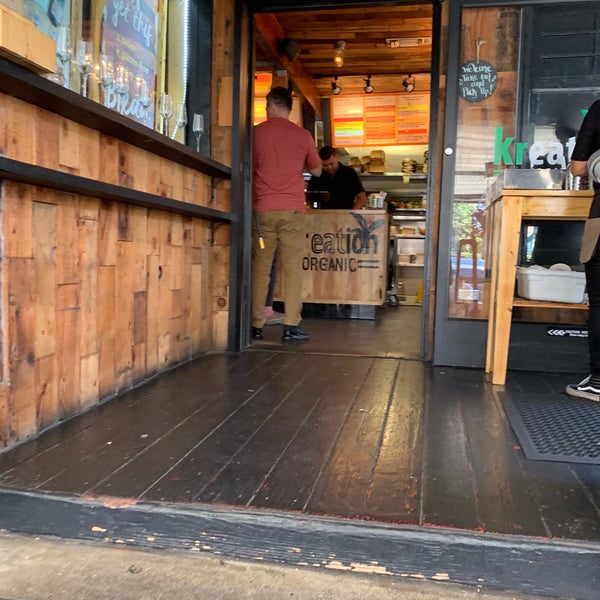 8/21/2019 tarihinde Devin B.ziyaretçi tarafından Kreation Kafe/Juicery'de çekilen fotoğraf