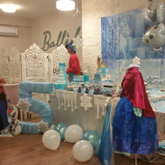 Photo taken at balliduu parti ve doğum günü evi by Gülşen Y. on 12/20/2014
