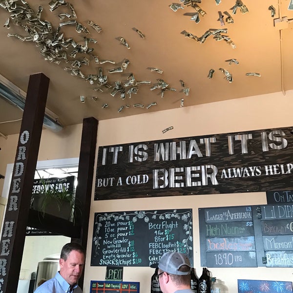 Photo taken at Freedom&#39;s Edge Brewing Company by Anty K. on 8/8/2018