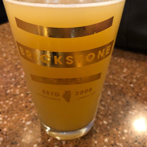 Foto diambil di BrickStone Restaurant and Brewery oleh See B. pada 6/16/2019