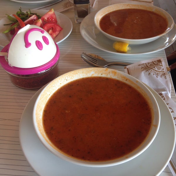 รูปภาพถ่ายที่ Oğuz Baran Restaurant โดย Saim 1. เมื่อ 8/14/2015