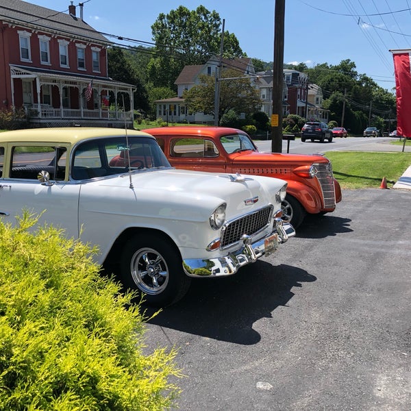 Scoupe DeVille 3365 Main St