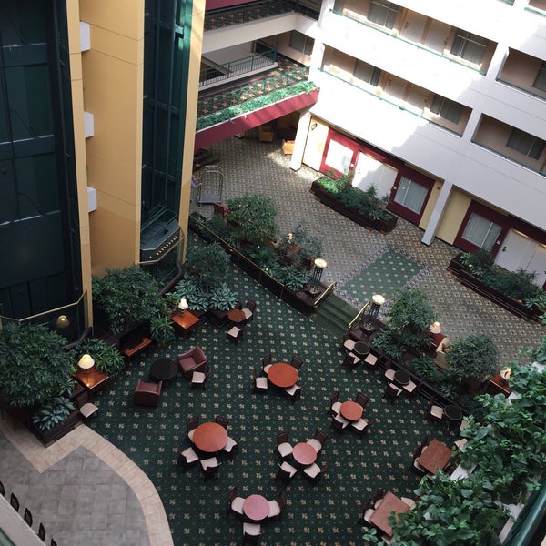 3/30/2015 tarihinde Andrew W.ziyaretçi tarafından DoubleTree Suites by Hilton Hotel Philadelphia West'de çekilen fotoğraf
