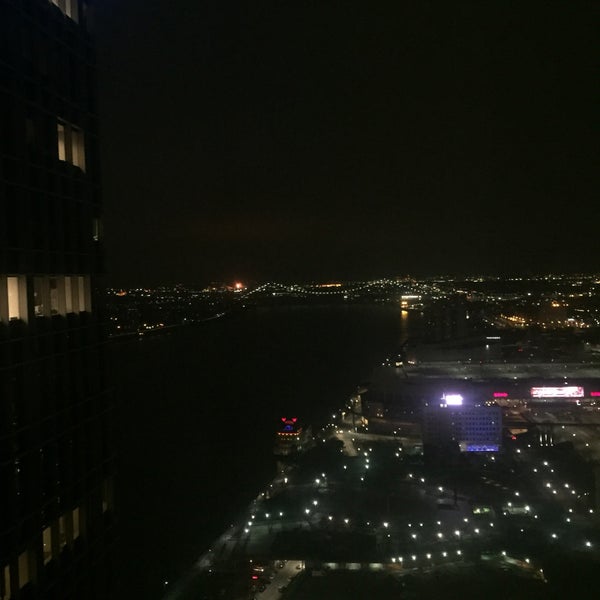 Photo taken at Detroit Marriott at the Renaissance Center by Gee P. on 11/29/2018