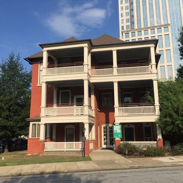 9/19/2017 tarihinde Gee P.ziyaretçi tarafından Margaret Mitchell House'de çekilen fotoğraf