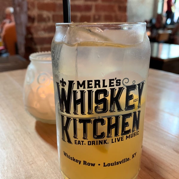 7/18/2021 tarihinde Gee P.ziyaretçi tarafından Merle&#39;s Whiskey Kitchen'de çekilen fotoğraf