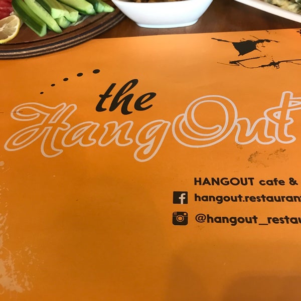 Photo prise au HANGOUT Cafe&amp;Restaurant par Ufuk D. le10/1/2017