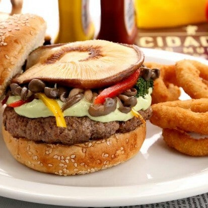Tudo sempre bom!!! Zidane burger é o melhor hambúrguer das galáxias junto com o Tadashi burger.