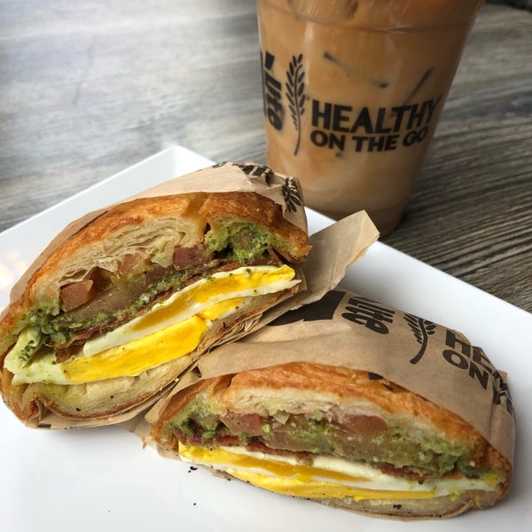Photo taken at D&#39;lite, Healthy On The Go by Crystal on 4/12/2019