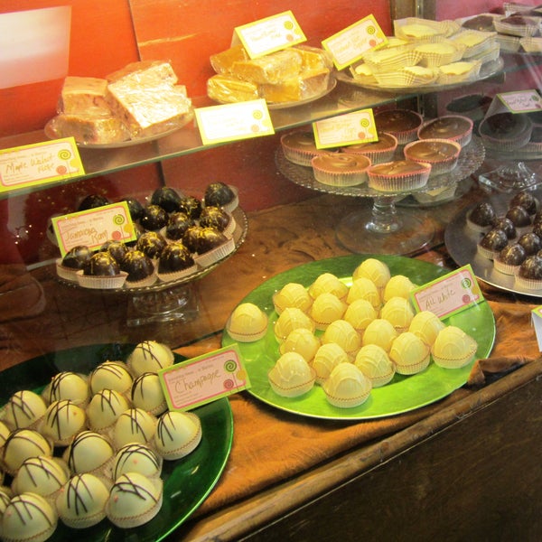 Martins Flowers & Gifts Flower Store in Methuen