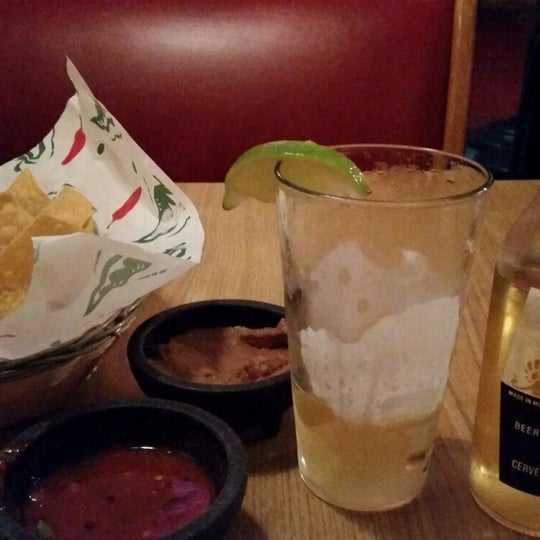 Das Foto wurde bei Si Senor Mexican Restaurant von Geraldine W. am 10/13/2014 aufgenommen