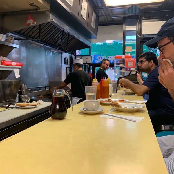 Photo taken at Johny&#39;s Luncheonette by Eyal G. on 6/7/2019