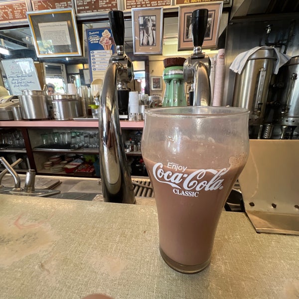 Photo taken at Lexington Candy Shop Luncheonette by Eyal G. on 8/11/2022