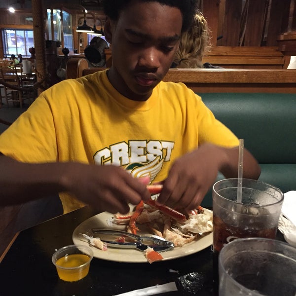 Hook's Calabash Seafood 11 tips