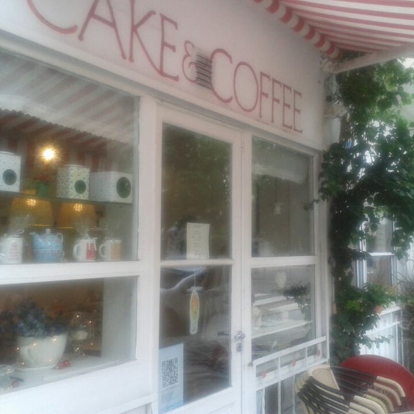 2/15/2014 tarihinde Carolina O.ziyaretçi tarafından Cake &amp; Coffee'de çekilen fotoğraf