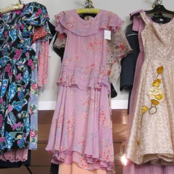 Avalon Antiques & Vintage Clothes 410 SW Oak St