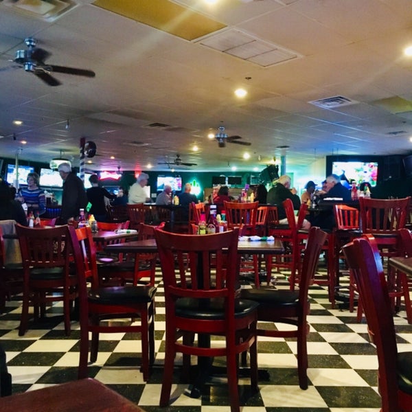 Foto tirada no(a) McMashers Sports Bar And Grill por Alejandro em 2/7/2019