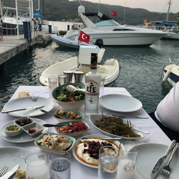 8/25/2018 tarihinde Nilay T.ziyaretçi tarafından Yengeç Restaurant'de çekilen fotoğraf