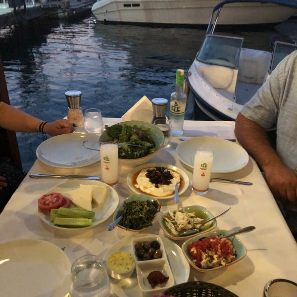 7/13/2018 tarihinde Nilay T.ziyaretçi tarafından Yengeç Restaurant'de çekilen fotoğraf