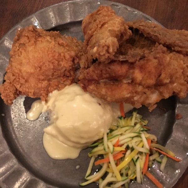Warm, crisp fried chicken cooked to perfection. Salad bar is great too! Classic Southern charm and ambiance.