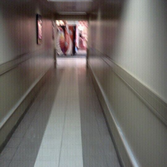 Foto scattata a Panama City Mall da Slim P. il 3/10/2012