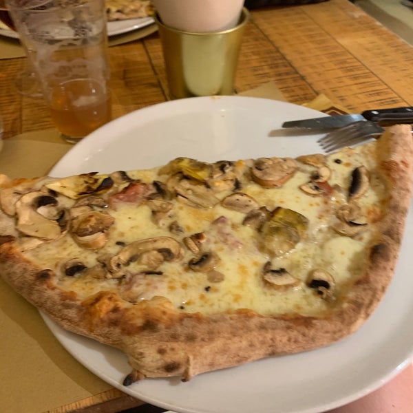 Photo taken at Al Vicolo Pizza &amp; Vino by Carolyn B. on 9/28/2020