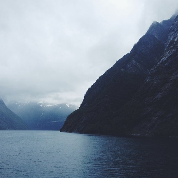 Isla Fiord ship