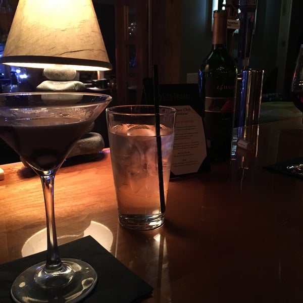 Canoe Club Wine Bar 6 tips from 172 visitors