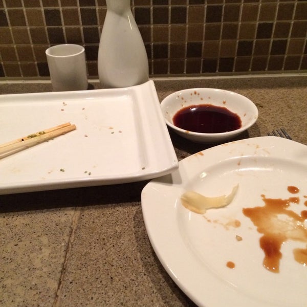 Foto diambil di Nagoya Japanese Steakhouse &amp; Sushi oleh Lezlie W. pada 1/5/2014