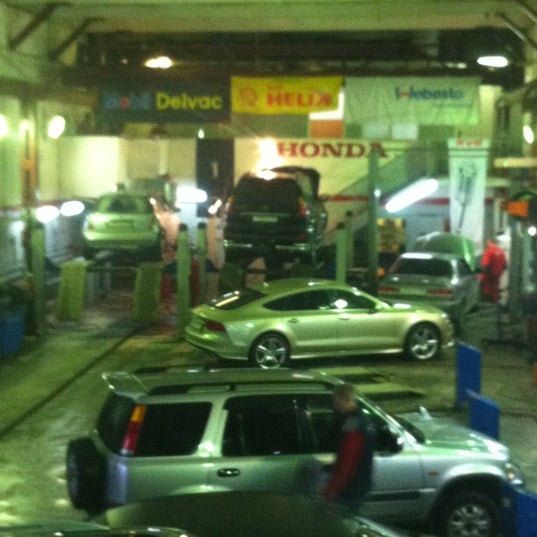 Foto scattata a Автокомплекс &quot;Топ Моторс&quot; Honda&amp;Subaru da Evgenia il 2/28/2013