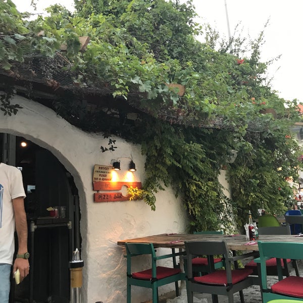 8/27/2017 tarihinde Betül Özlem C.ziyaretçi tarafından İyi Pizza Bar'de çekilen fotoğraf