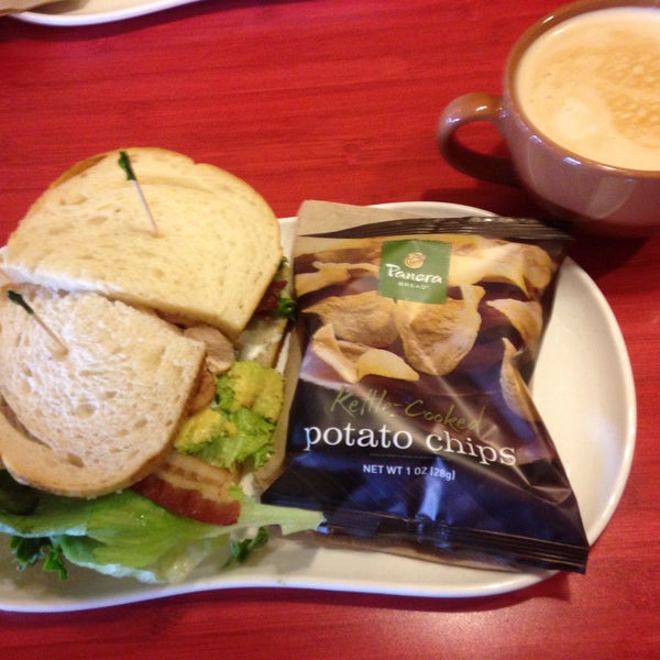 St. Louis Bread Company 20 tips from 1341 visitors