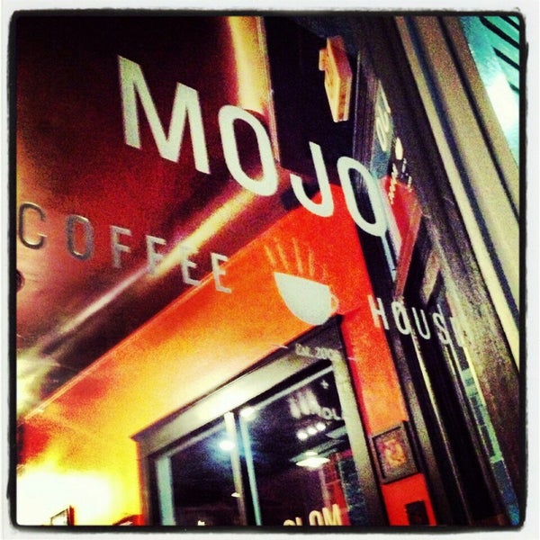 Photo taken at Mojo Coffee House by Miette N. on 2/4/2014