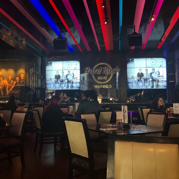 Foto diambil di Hard Rock Cafe Santiago oleh José Antonio C. pada 5/15/2019
