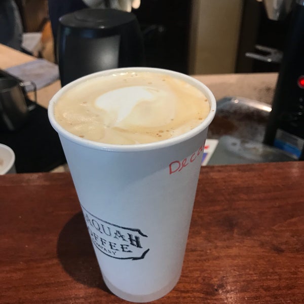 Das Foto wurde bei Issaquah Coffee Company von Greg R. am 4/22/2018 aufgenommen