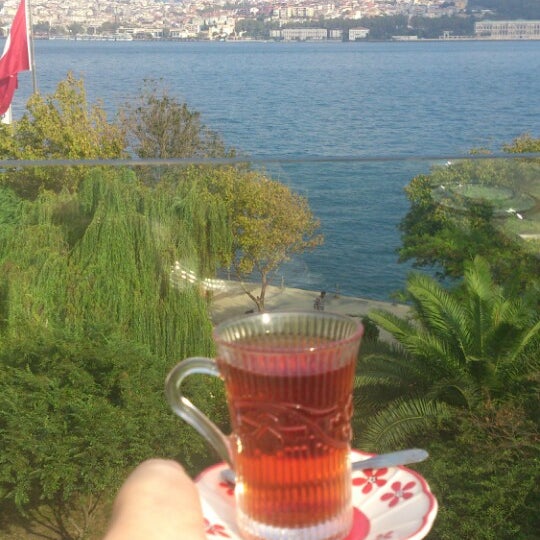 Снимок сделан в Vira Balık Restaurant пользователем Bahar B. 9/7/2014