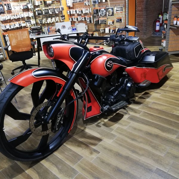 Снимок сделан в Harley-Davidson ® Antalya пользователем Evren Y. 7/26/2019