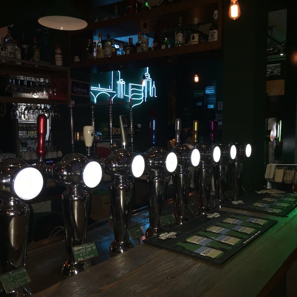 O Bar foi reformado no início do ano passado. Agora são 10 torneiras de chopp, ambiente maior e mais aconchegante.